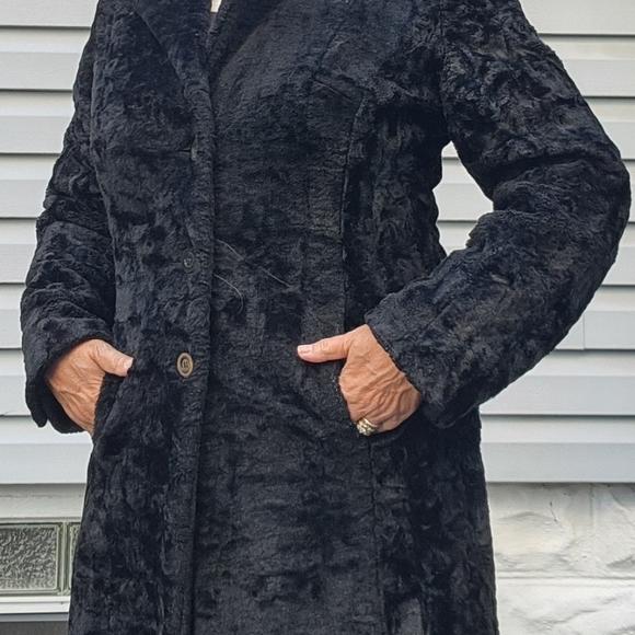 Express Black Faux Fur Coat - Picture 2 of 12